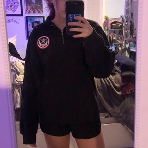 Obey Quarterzip